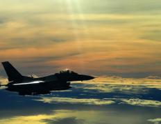 开云APP-巴黎的觉醒与罗马的逆袭，当内马尔爆发遭遇拉齐奥的末节风暴