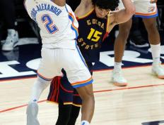 开云APP-勇士不敌雷霆，客场失利出乎意料