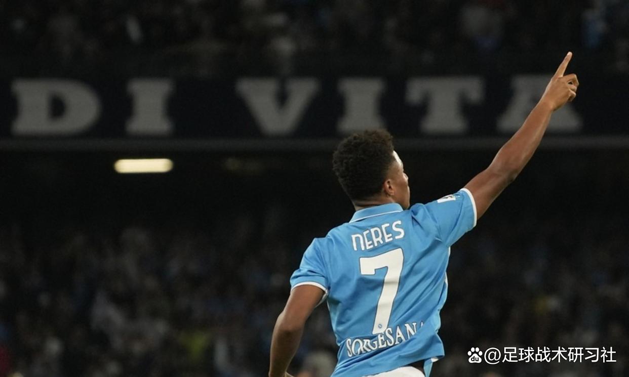 开云体育官网-意大利联赛热战：佛罗伦萨对阵那不勒斯，谁能笑到最后