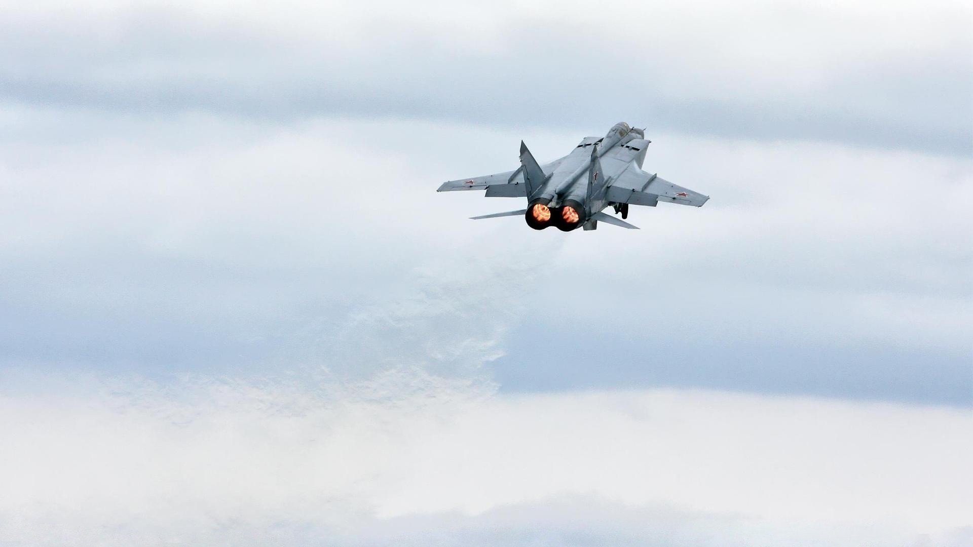 开云体育官方网站-罗德里里程碑闪耀足坛，秘鲁单节狂飙击退加拿大