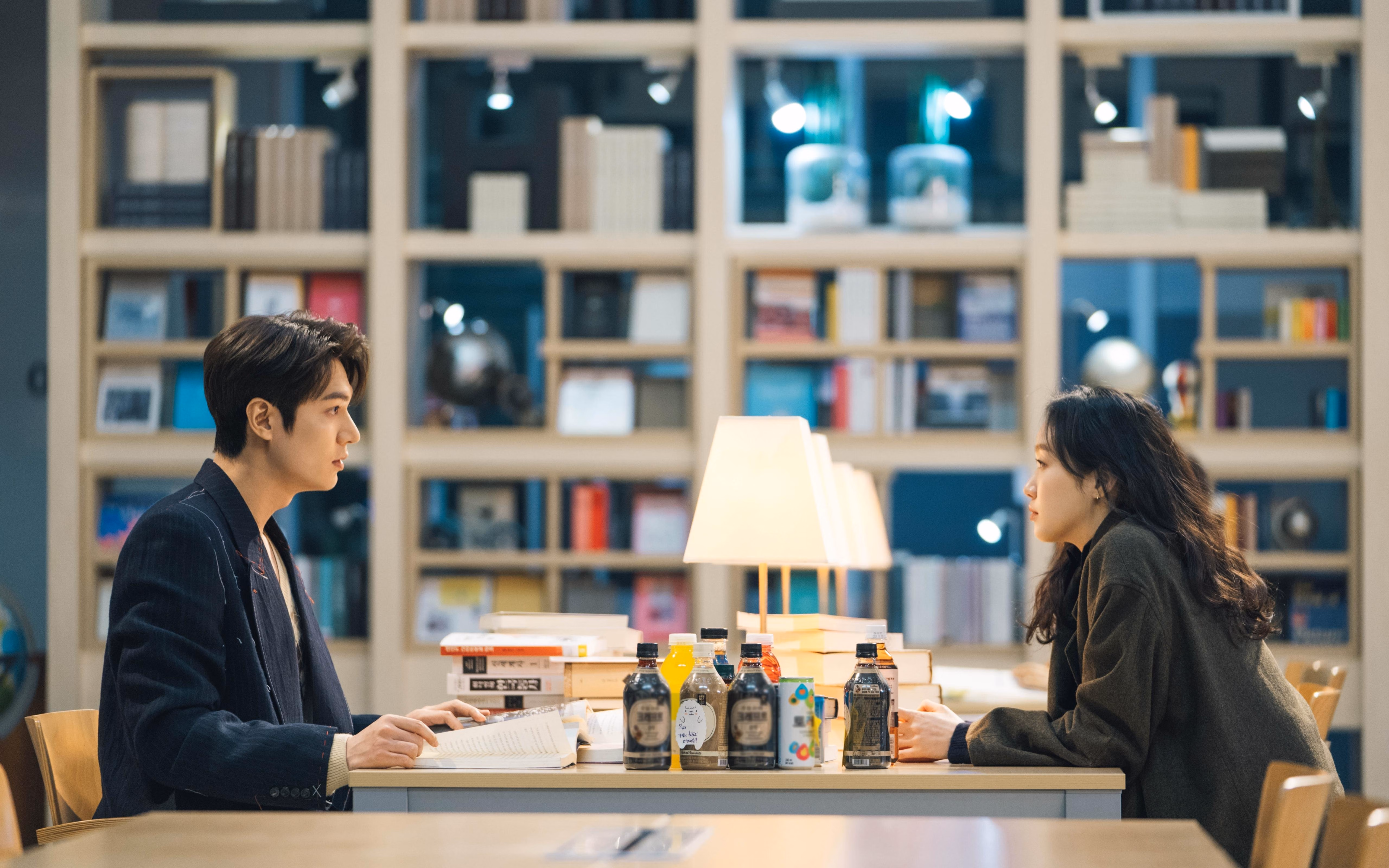 开云官网-舞台越大,莱万越强,哥伦比亚与国际米兰的绿茵交响