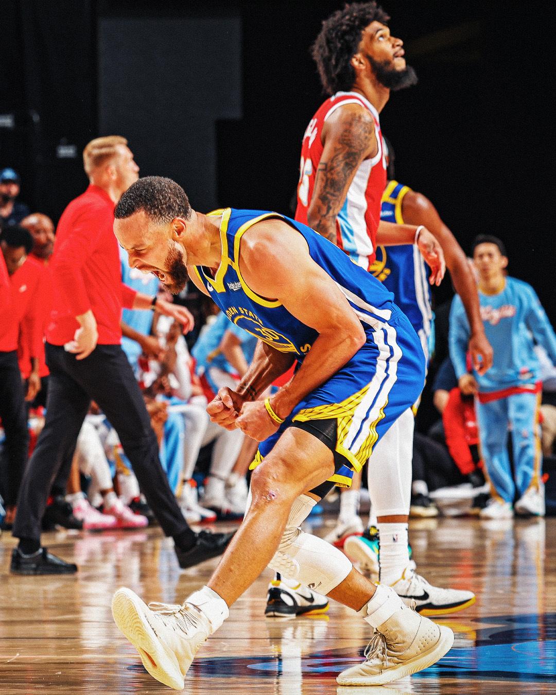 开云体育-灰熊对阵太阳,库里贡献制胜表现