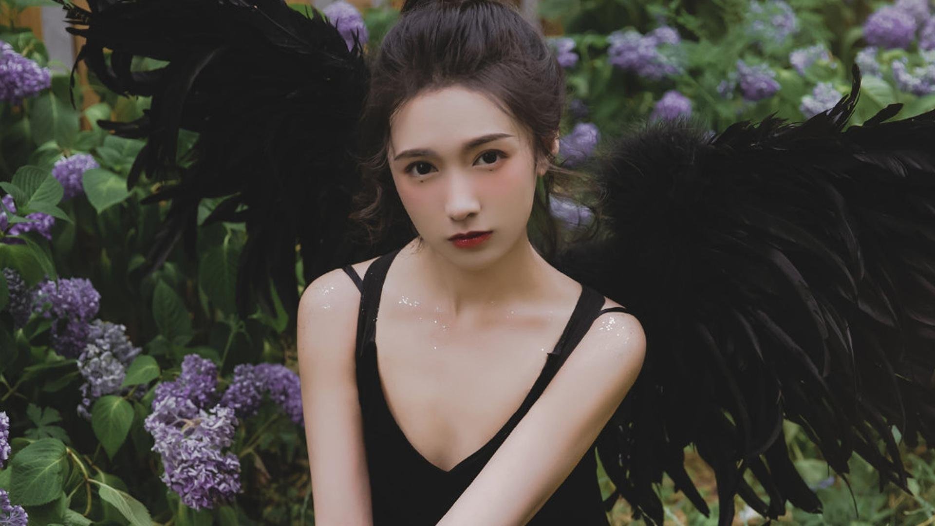 开云体育官网-裂痕中绽放,萨内的灵魂一夜